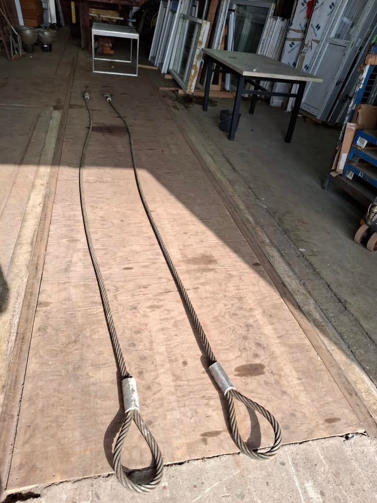 2 stalen stroppen 6.00 meter per strop, Doe-het-zelf en Verbouw, Lieren en Takels, Ophalen, Zo goed als nieuw