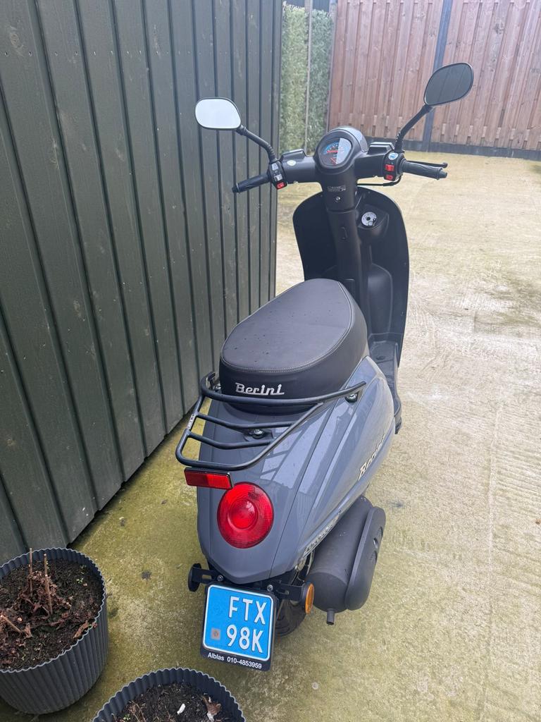 Berini scooter grijs, Fietsen en Brommers, Scooters | Overige merken, Ophalen, Gebruikt, Benzine
