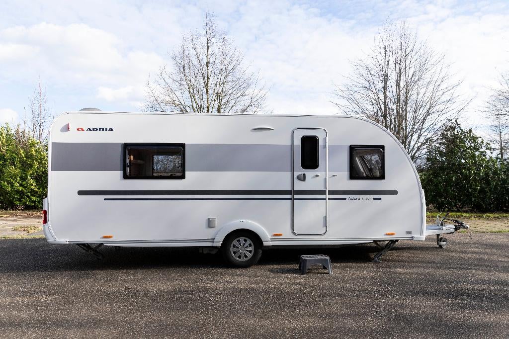 ADRIA ADORA 572 UT 2020 Mover, voortent/luifel, Caravans en Kamperen, Caravans, 2 aparte bedden, Rondzit, Schokbreker, Particulier