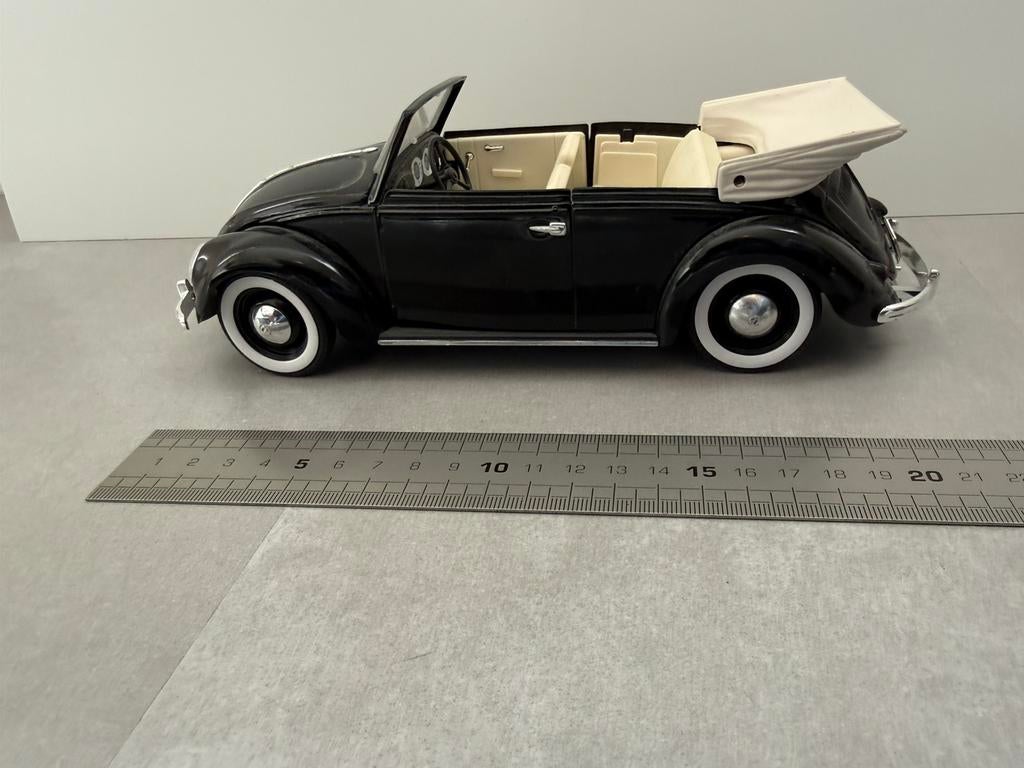Coccinelle VW 1949, schaal 1/17, Ophalen of Verzenden, Zo goed als nieuw, Auto