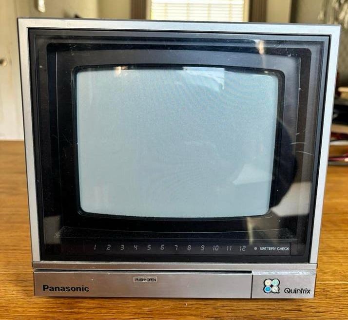 Panasonic portable tv., Ophalen of Verzenden, Gebruikt, 100 cm of meer, Samsung