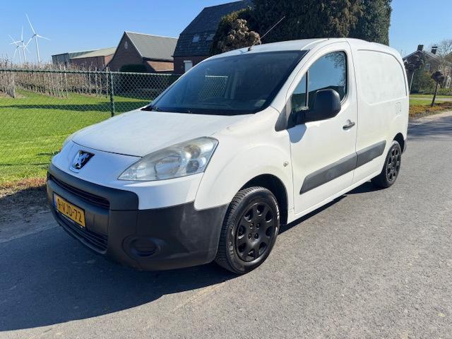 Peugeot Partner 190C 1.6 HDI AIRCO / APK 11-2026 / TREKHAAK, Voorwielaandrijving, Stof, 4 cilinders, Origineel Nederlands