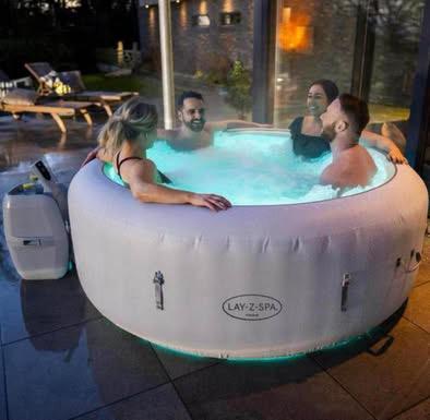 Lay Z Spa Jacuzzi Huren, Ophalen, Zo goed als nieuw