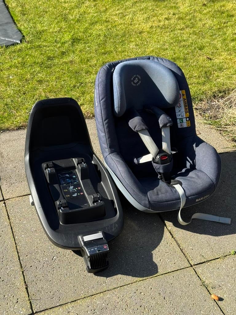 Maxicosi pearl pro inclusief family fix one i-Size, Kinderen en Baby's, Autostoeltjes, Gebruikt, 9 t/m 18 kg, Ophalen of Verzenden