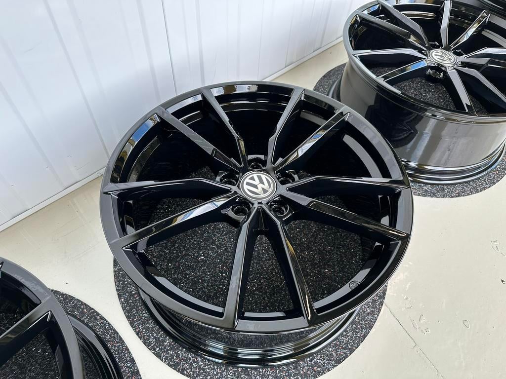 19'' ORI VW Golf 7R GTI Pretoria 5G0601025 Velgen SET ZWART, 19 inch, Velg(en), Nieuw, Ophalen of Verzenden