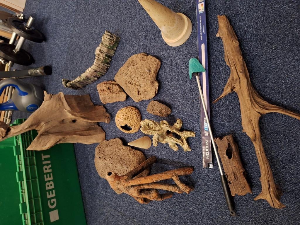 Diverse spullen voor aquarium, Dieren en Toebehoren, Vissen | Aquaria en Toebehoren, Ophalen, Zo goed als nieuw, Plant(en), Steen of Hout