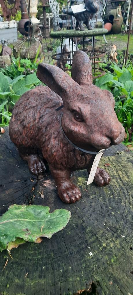 Tuinbeeld Konijn - Rustiek en Charmant, Tuin en Terras, Ophalen of Verzenden, Gebruikt, Beton, Dierenbeeld