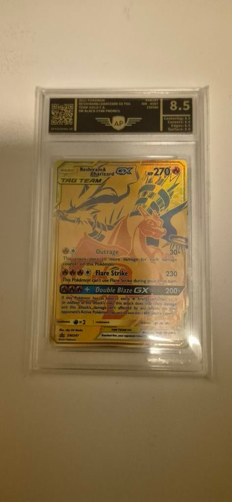 Reshiram & Charizard GX Tag Team - Grade 8.5, Ophalen of Verzenden, Zo goed als nieuw, Losse kaart, Foil