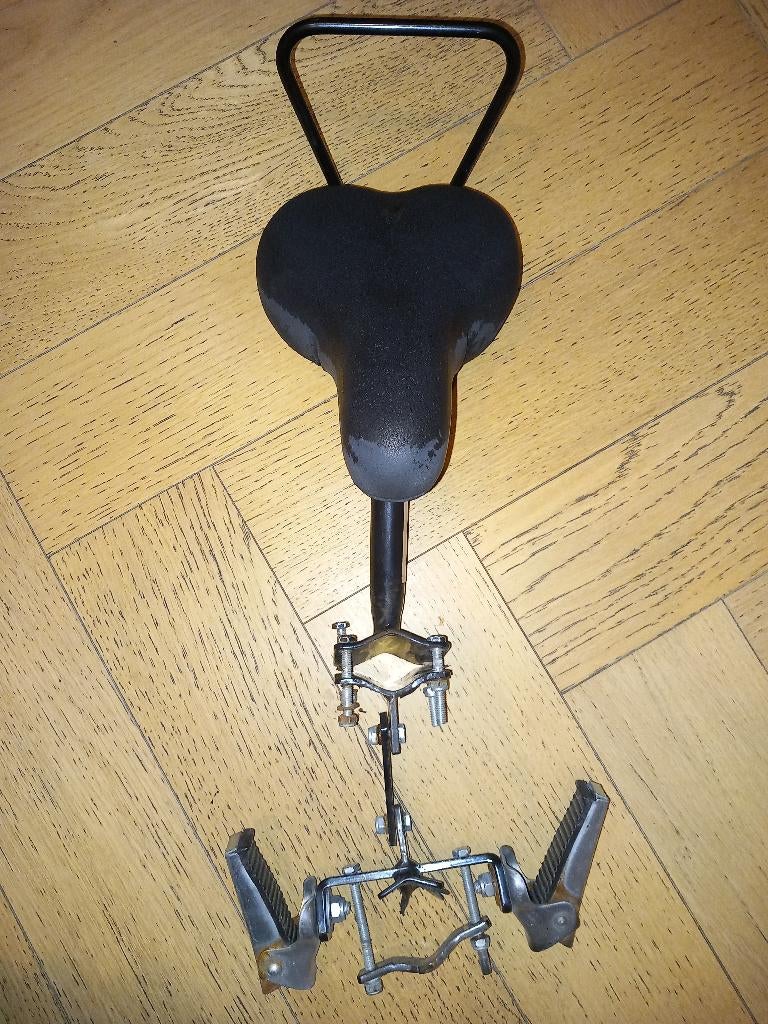 Zadel op Stang (model 1) en buiszadel spaakafschermer, Fietsen en Brommers, Fietsaccessoires | Fietsstoeltjes, Ophalen, Gebruikt