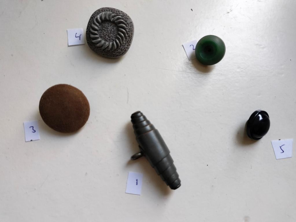 Aparte Knoop (met oog) naar keuze, Verzenden, Zo goed als nieuw, Knoop of Knopen