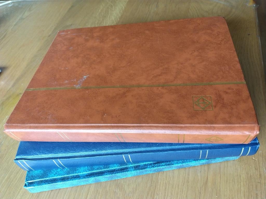 3 albums vol met postfris Nederland en een stapel los, Ophalen of Verzenden