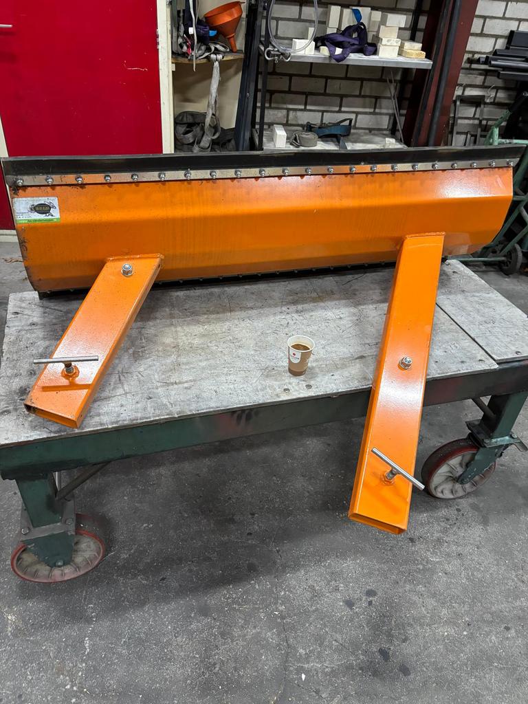 Sneeuwschuiver heftruck loader tractor, Ophalen of Verzenden, Zo goed als nieuw