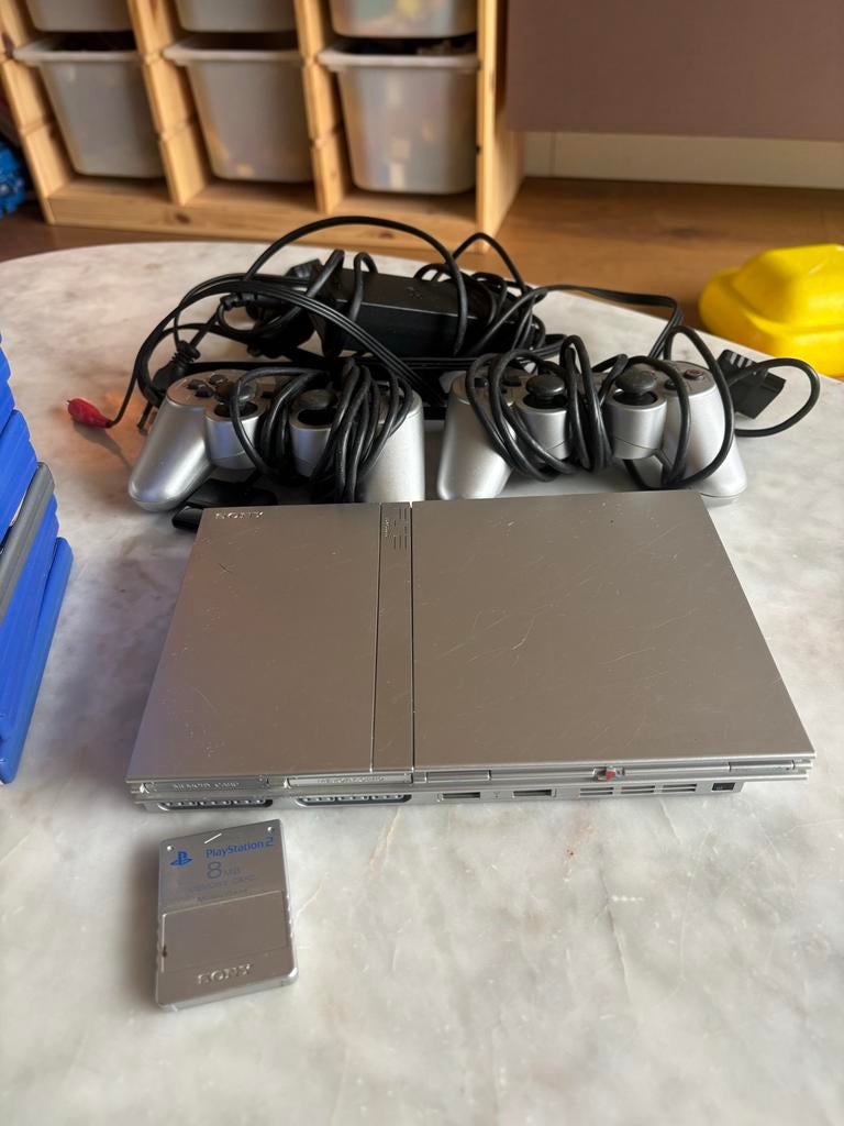 PlayStation 2 + 12 Games - Complete Set!, Verzenden, Phat, Met 2 controllers, Zilver