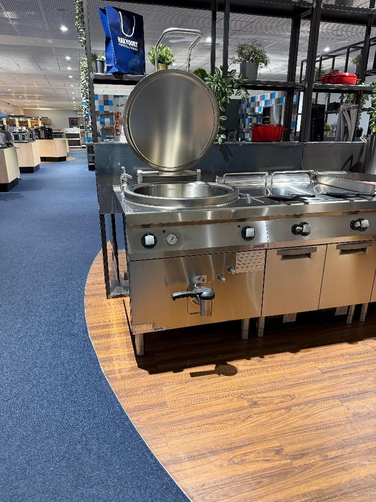 Zanussi Kookketel elektrisch (SHOWROOMMODEL), Ophalen of Verzenden, Nieuw zonder verpakking, Fornuis, Frituur en Grillen