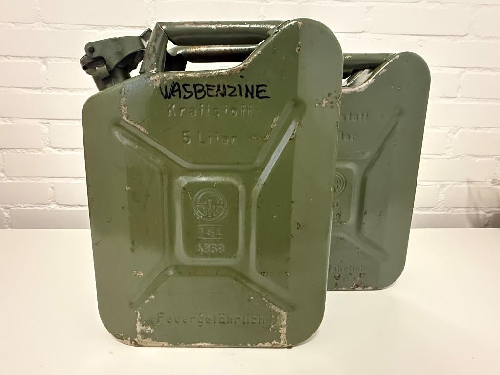 2x Vintage militaire jerrycan 5 liter – Duitse kwaliteit, Ophalen of Verzenden, Gebruikt