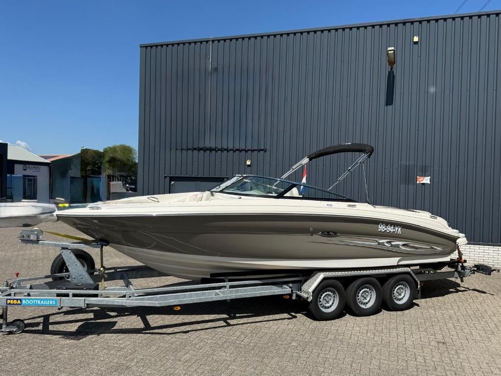 Searay 240, Ophalen, Gebruikt, Binnenboordmotor, 6 meter of meer