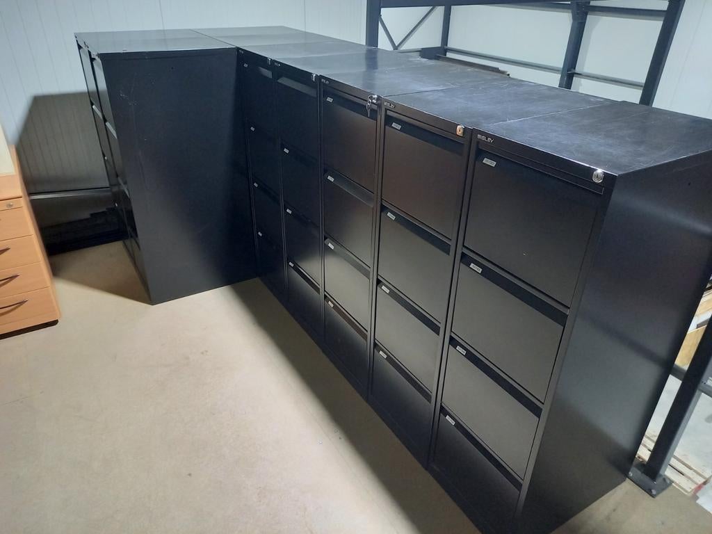 Dossierkast metalen ladekast, Ophalen