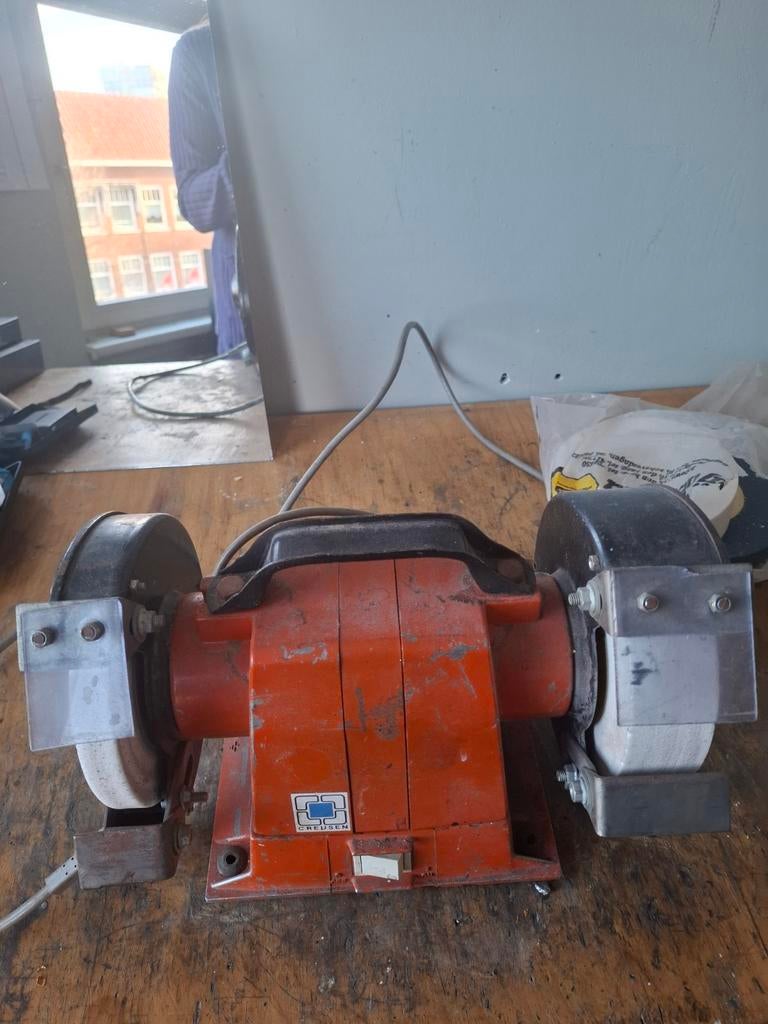 Creusen Werkbankslijpmachine - Robuust en Betrouwbaar, Ophalen of Verzenden, Gebruikt, Minder dan 700 watt, Werkbankslijpmachine