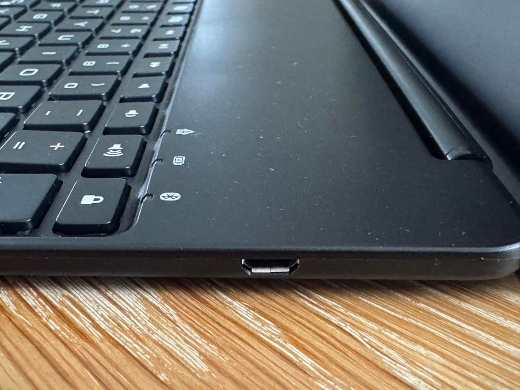 Logitech Toetsenbord & Hoes iPad 5/6 Gen, Ophalen of Verzenden, Qwerty, Gebruikt, Draadloos