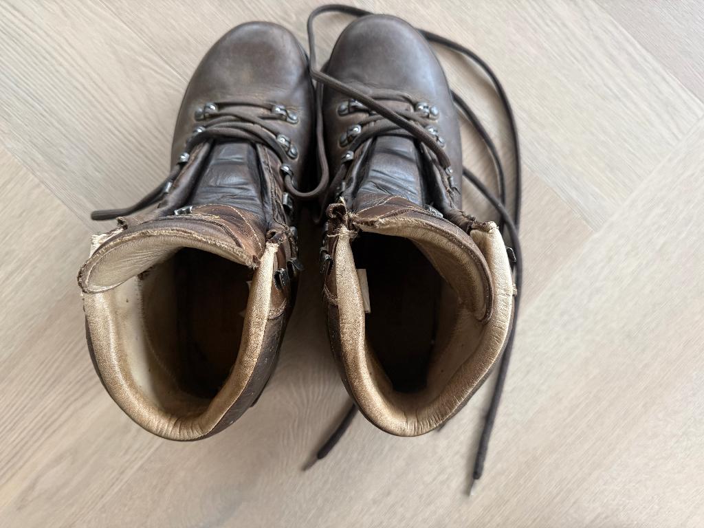 Meindl Borneo 2 MFS, maat 44 (9,5), Ophalen of Verzenden, Gebruikt, Schoenen