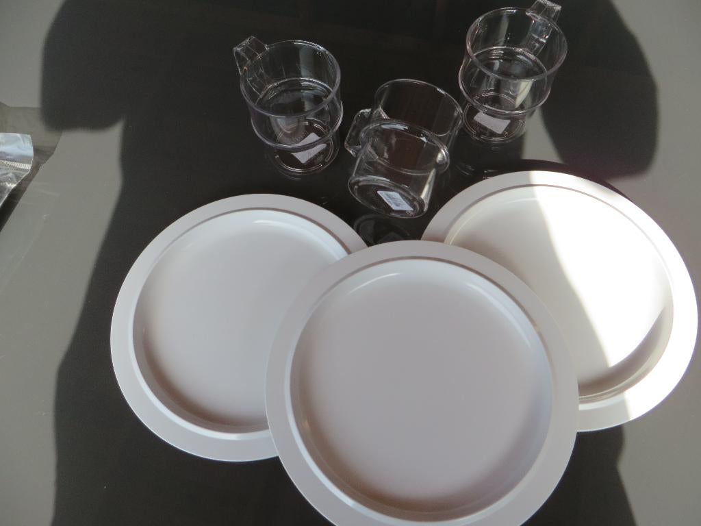 3 mepal bekers Nieuw en 3 mepalborden, Ophalen of Verzenden, Zo goed als nieuw