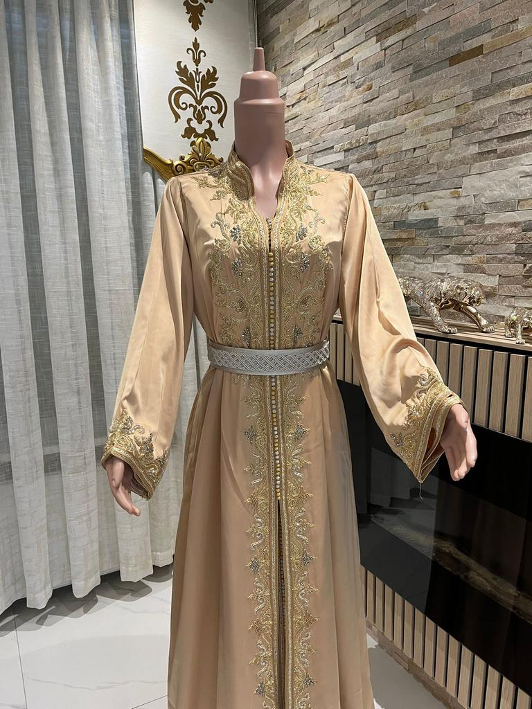 Takchita, Ophalen of Verzenden, Zo goed als nieuw