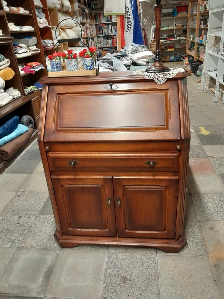 Prachtige kwaliteits secretaire, Ophalen, Gebruikt