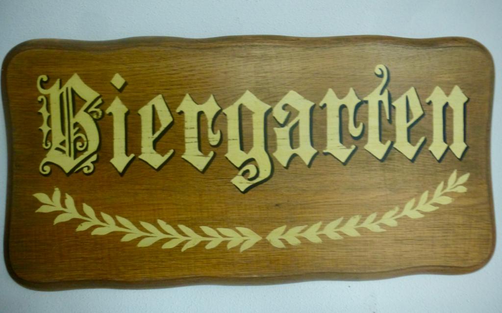 Handgeschilderd eiken houten bord / Biergarten / Duitsland, Hout, Vintage, Nieuw, Reclamebord