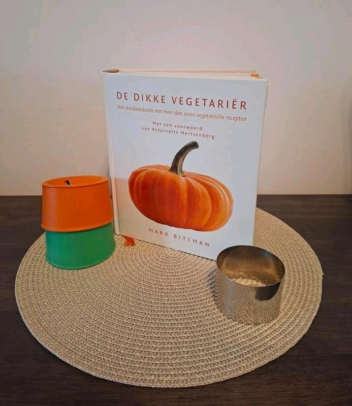 Set De dikke vegetariër - Mark Bittman zgan spiraalsnijders, Boeken, Kookboeken, Vegetarisch, Zo goed als nieuw, Mark Bittman