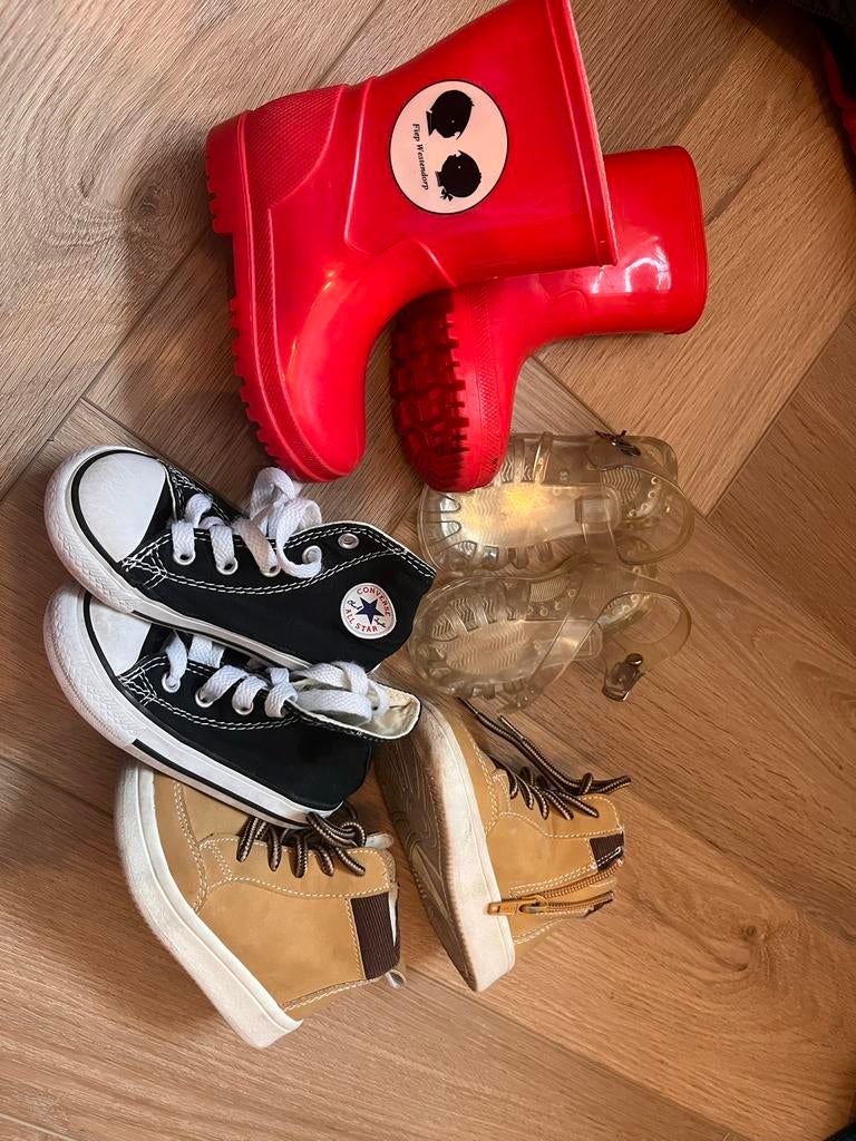 Leuke schoentjes maat 21/22: regenlaarsjes, sneakers, sandaa, Kinderen en Baby's, Kinderkleding | Schoenen en Sokken, Ophalen of Verzenden