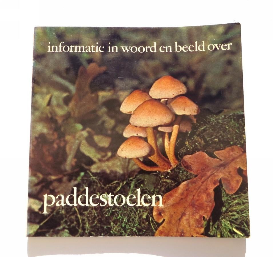 Gids M4994: Informatie in woord en beeld over paddestoelen, Bloemen, Planten en Bomen, Zo goed als nieuw, Ophalen of Verzenden