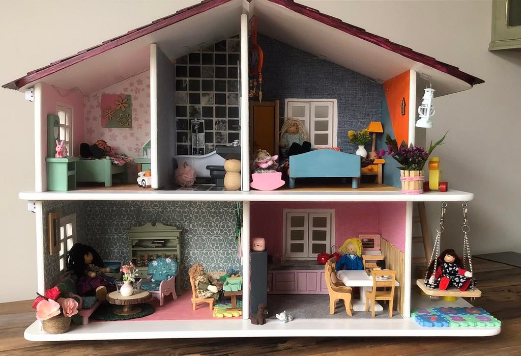 Helemaal opgeknapt poppenhuis, Kinderen en Baby's, Speelgoed | Poppenhuizen, Ophalen, Zo goed als nieuw, Toebehoren