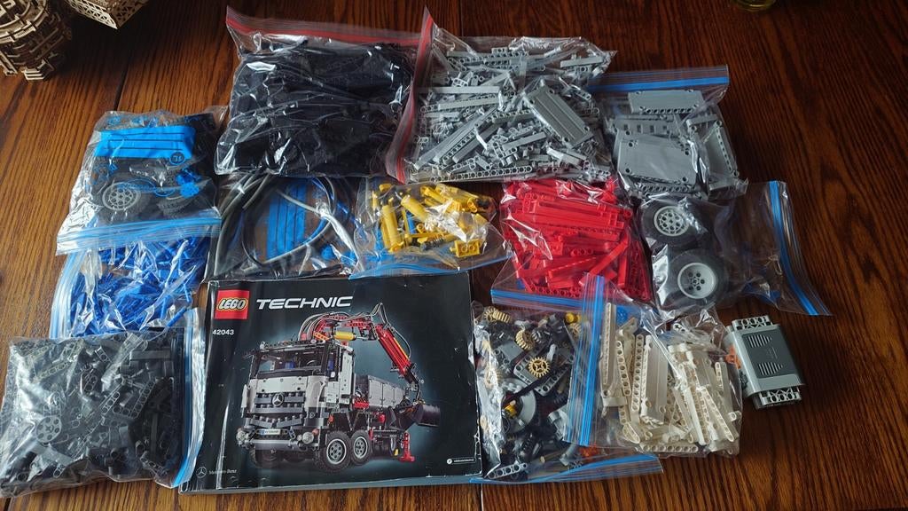 Lego Technic 42043 Mercedes-Benz Arocs 42043, Ophalen of Verzenden, Gebruikt