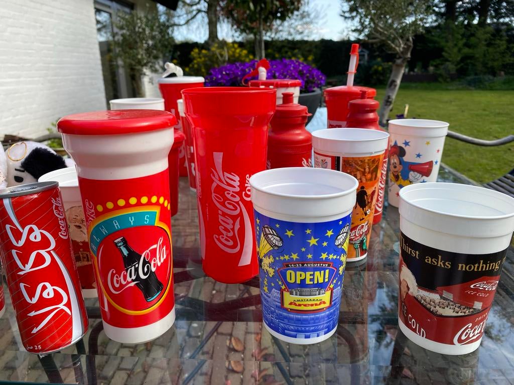 Coca Cola bekers en knuffels, Ophalen of Verzenden, Gebruikt, Gebruiksvoorwerp