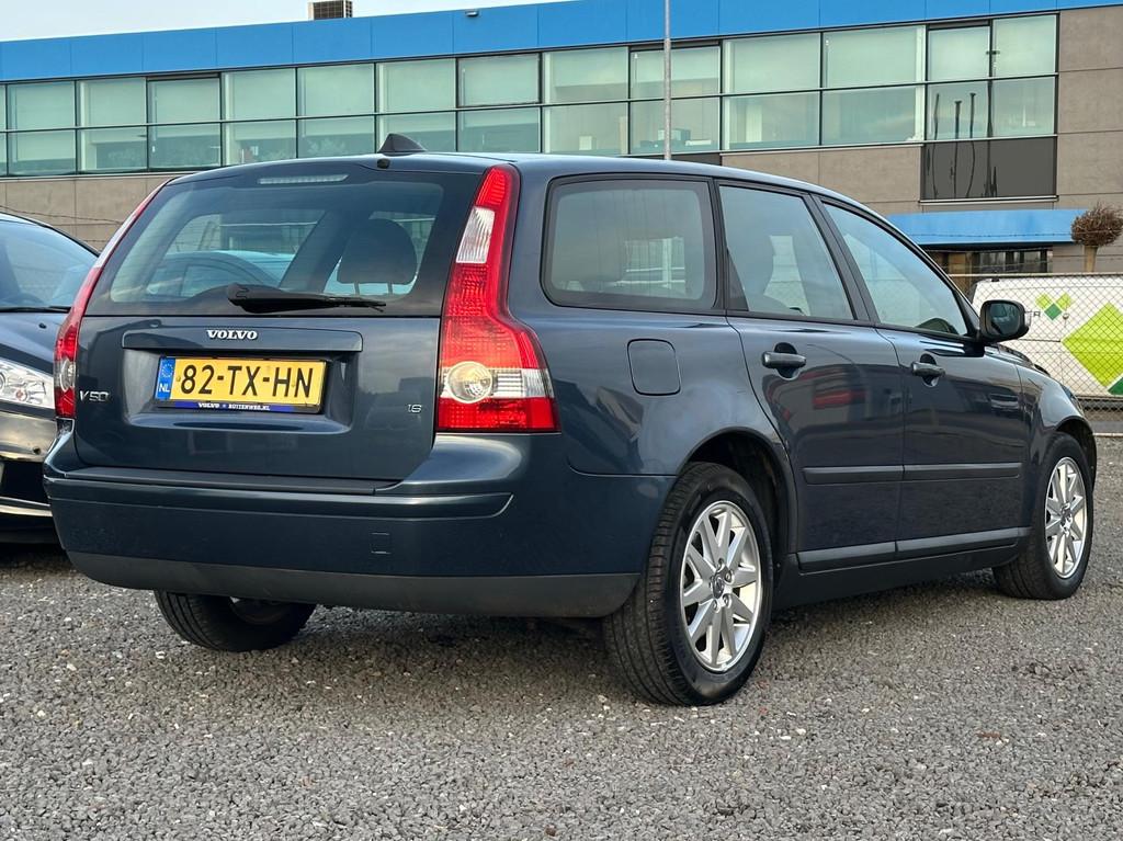 Volvo V50 1.8 Edition I/AIRCO/NAVIGATIE/NW APK, Auto's, Voorwielaandrijving, 125 pk, Zwart, 4 cilinders