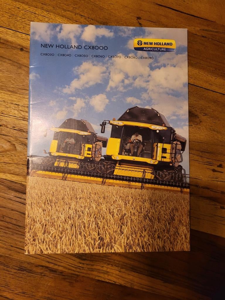tractor folder New Holland CX8000 combine, Ophalen of Verzenden, Zo goed als nieuw