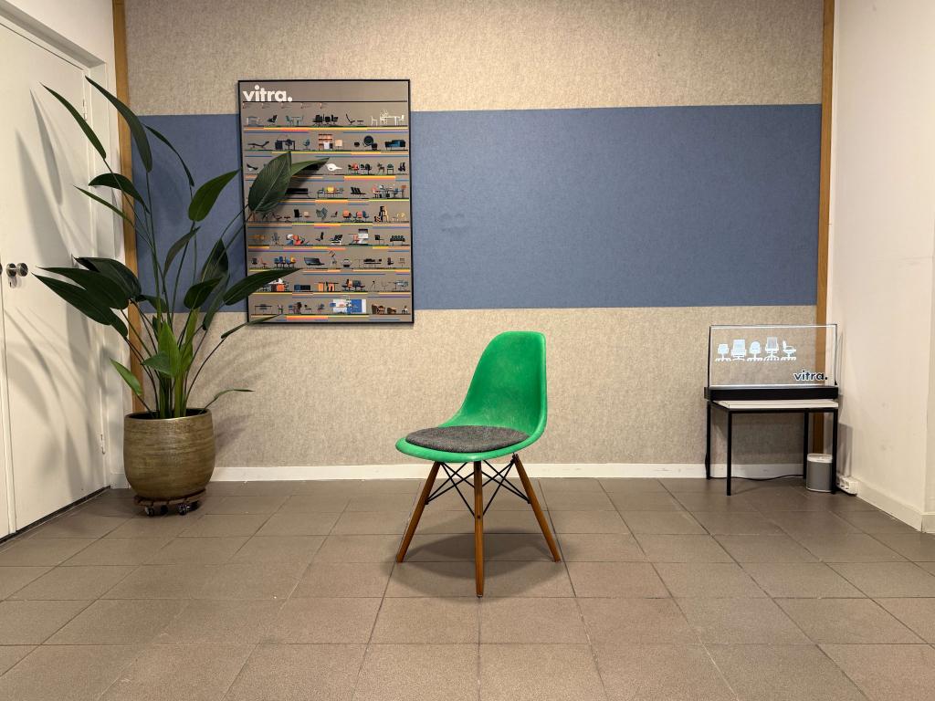 Herman Miller | Eames | DSW | Cadmium Green Fiberglass | 3x, Gebruikt, Drie, Herman Miller, Ophalen of Verzenden