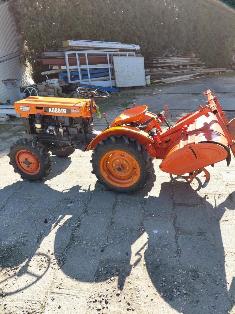 Kubota tractor met vrees, Overige merken, Gebruikt, Tot 2500, Ophalen of Verzenden