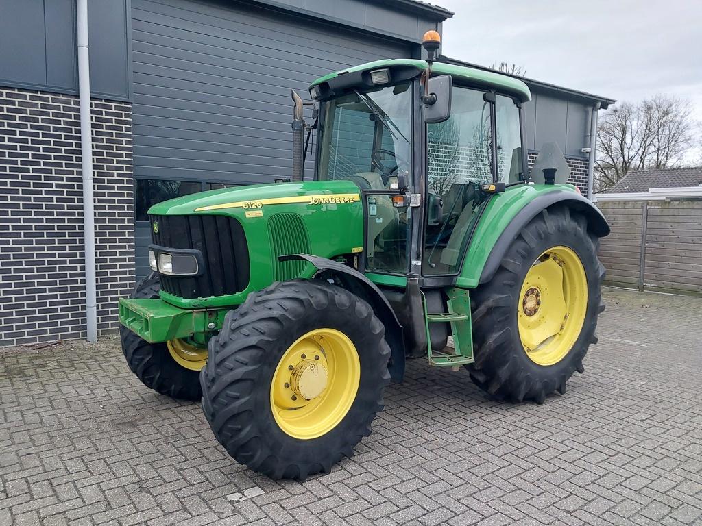 John Deere 6120, John Deere, John Deere, Meer dan 10000, John-Deere-Strasse 169190
Walldorf, DE