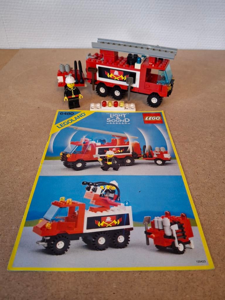 Lego 6480 Hook and Ladder Truck. Jaren 80 Classic Town, Lego, Info@lego.com, 33 Bath Road, Slough, UK, Lego