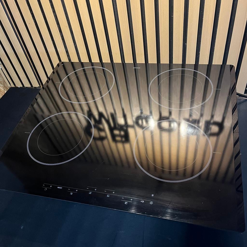 Luxe Atag 4 pits inductie kookplaat topstaat 56x49 cm, Ophalen, 4 kookzones, Zo goed als nieuw, Energieklasse A of zuiniger