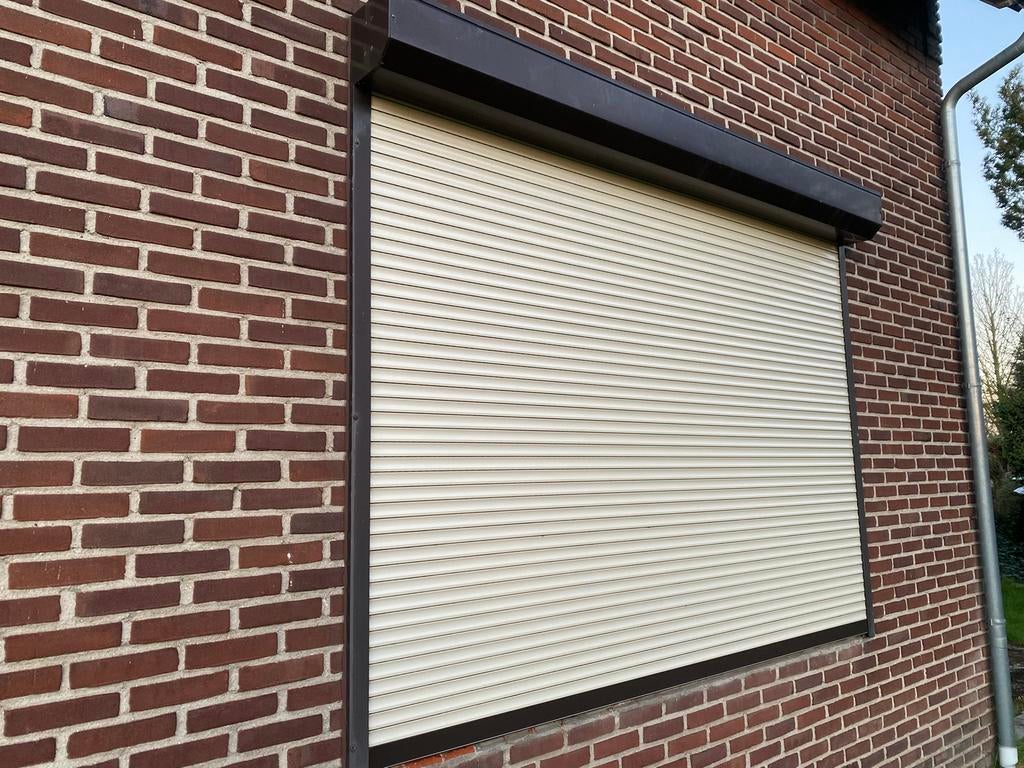 Rolluik 178h x 257,5br electrisch bediend, Gebruikt, Bruin, Ophalen of Verzenden, 200 cm of meer