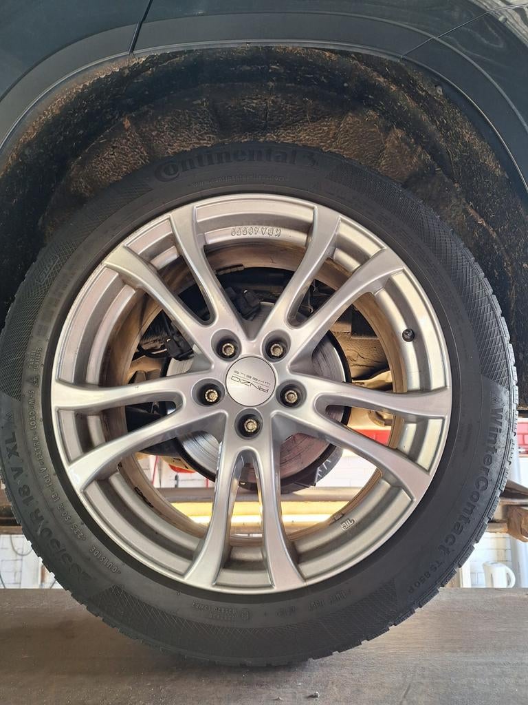 4 lichtmetalen velgen met winterbanden voor Seat Ateca, Ophalen, 18 inch, Gebruikt, Banden en Velgen