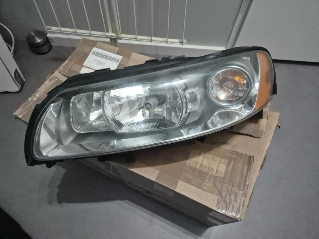 Xenon koplamp Volvo V70/XC70 (2004-2008) 30784248, Auto-onderdelen, Ophalen of Verzenden, Gebruikt, Volvo