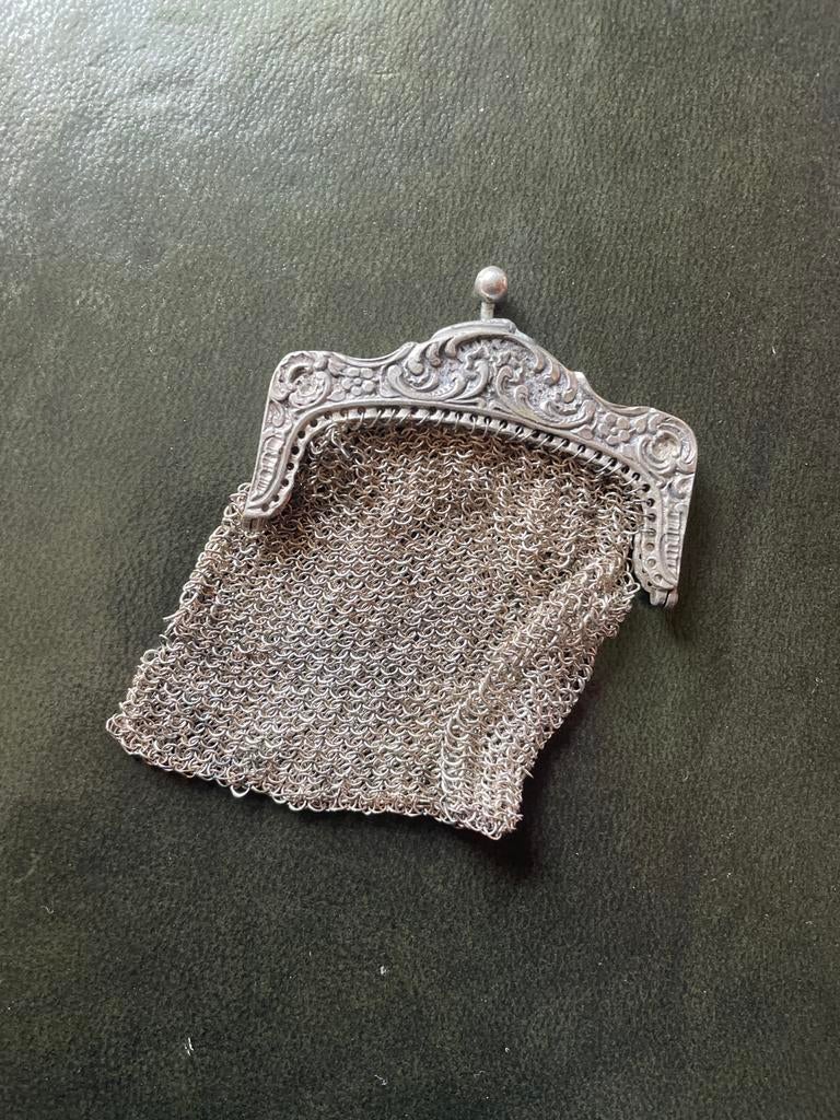 Antieke zilveren beurs met kettingmail, Sieraden, Tassen en Uiterlijk, Portemonnees, Gebruikt, Overige merken, Grijs, Met knipsluiting