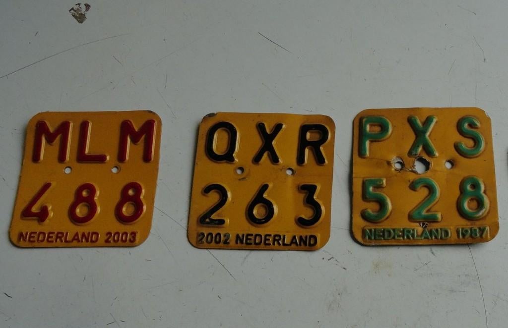 Brommer verzekeringsplaatjes, 1987, 2002 en 2003, Ophalen of Verzenden