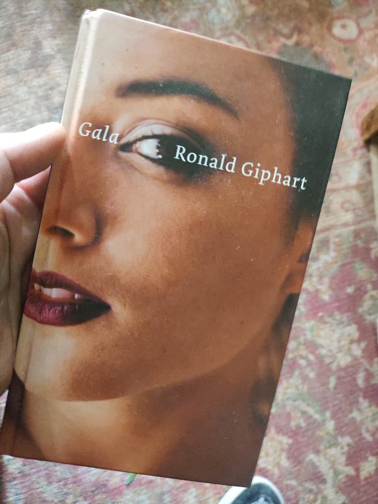 Gala - Ronald Giphart, Ophalen of Verzenden