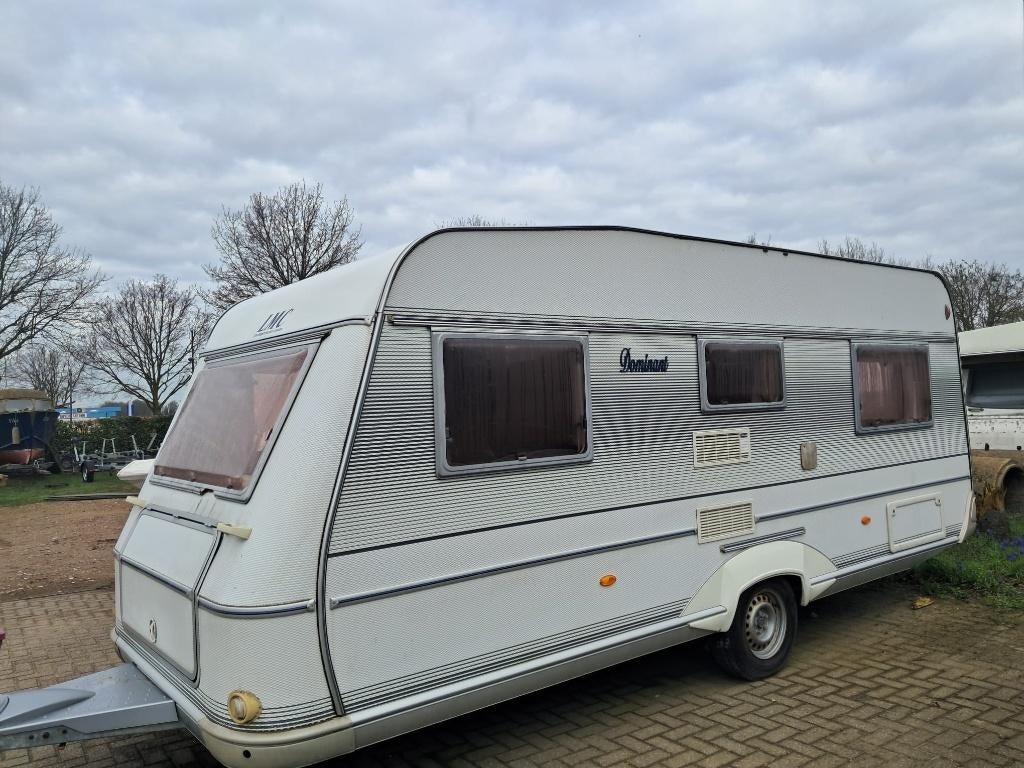 te koop lmc toercaravan dominant, Caravans en Kamperen, Caravans, Vast bed, Rondzit, Koelkast, Particulier