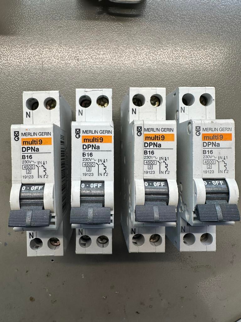 4x Merlin Gerin Multi 9 DPNa B16 automaten, Ophalen of Verzenden, Gebruikt, Overige typen