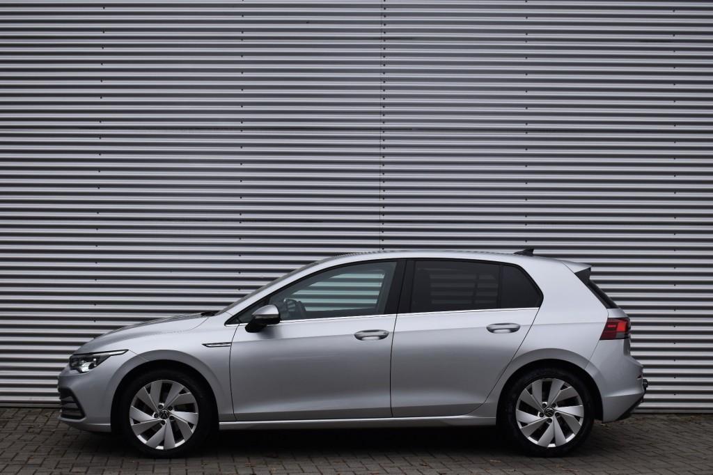 Volkswagen GOLF 1.5 ETSI STYLE / ADAP. CRUISE / MASSAGE+MEMO, Voorwielaandrijving, 1498 cc, 4 cilinders, 150 pk